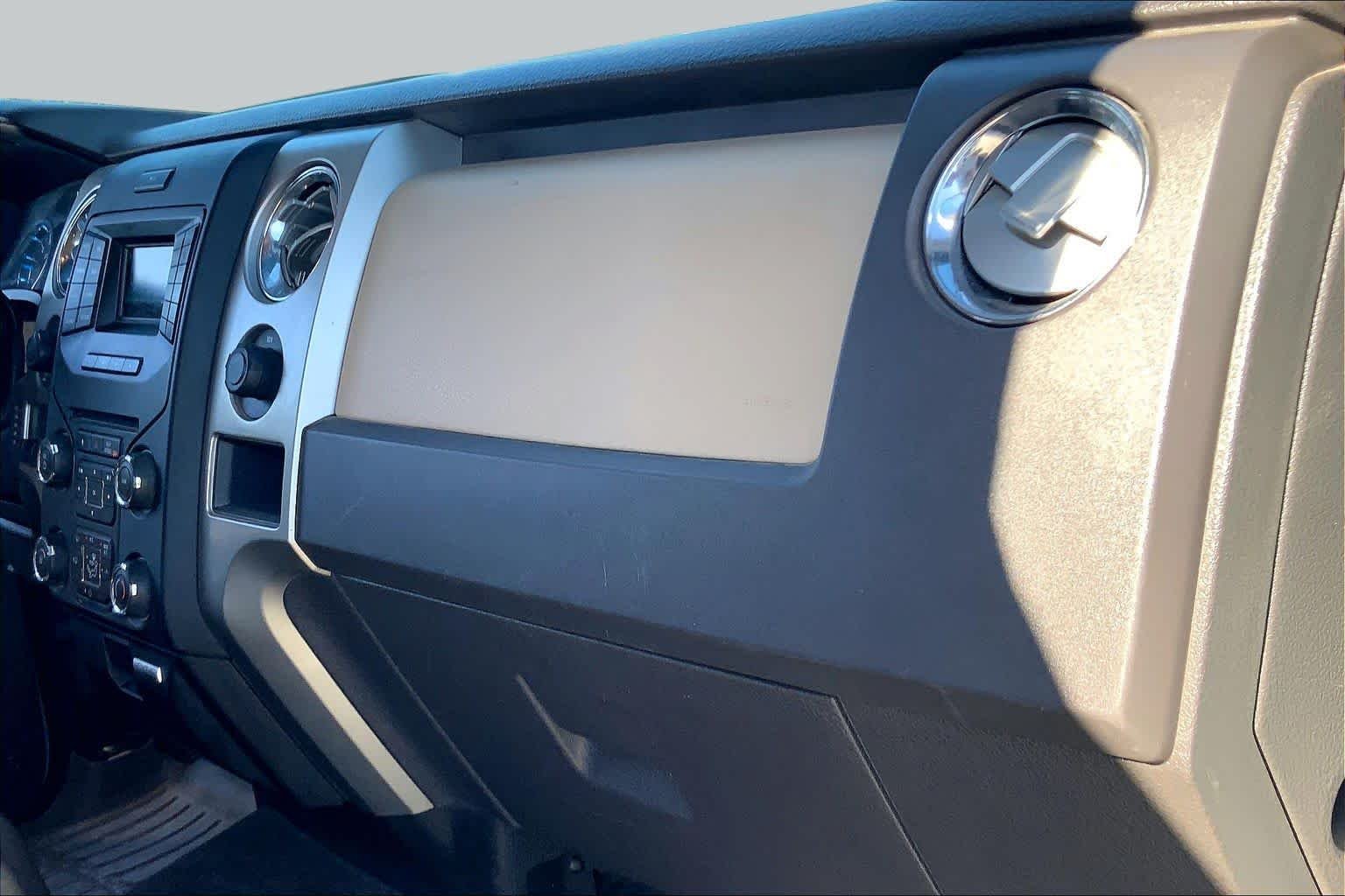 Used 2014 Oxford White Ford XLT image 18