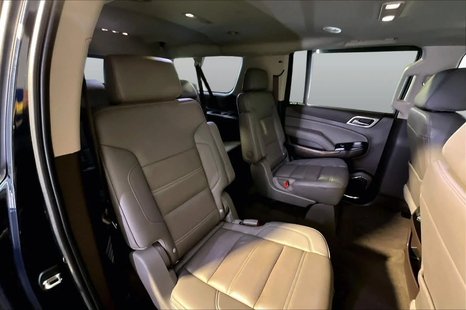 Used 2020 Dark Sapphire Blue Metallic GMC Denali image 20