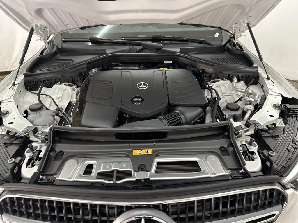 Used 2026 White Mercedes-Benz GLC 300 image 29