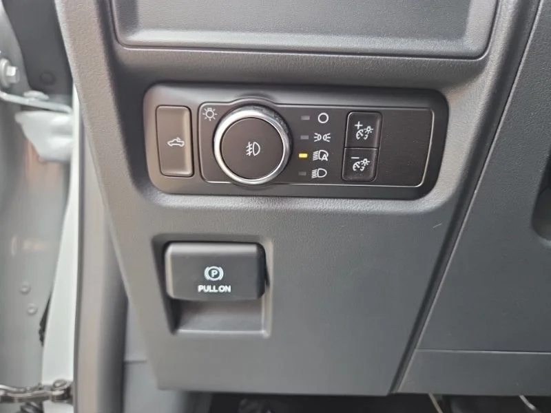 New 2026 Oxford White Ford F-250® XL image 27