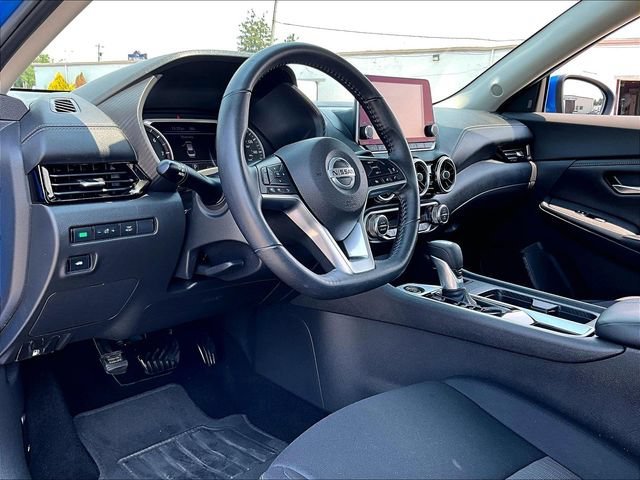 Used 2021 Electric Blue Met Nissan SV image 7