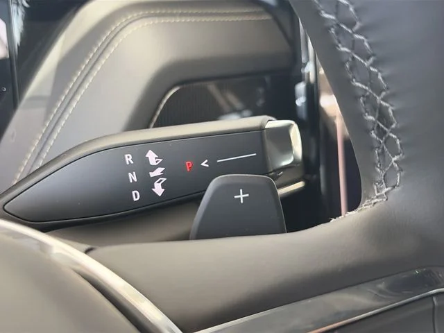 New 2026 White GMC Elevation image 27