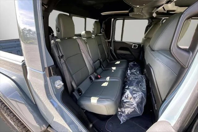 New 2026 Anvil Clear-Coat Exterior Paint Jeep Mojave image 18
