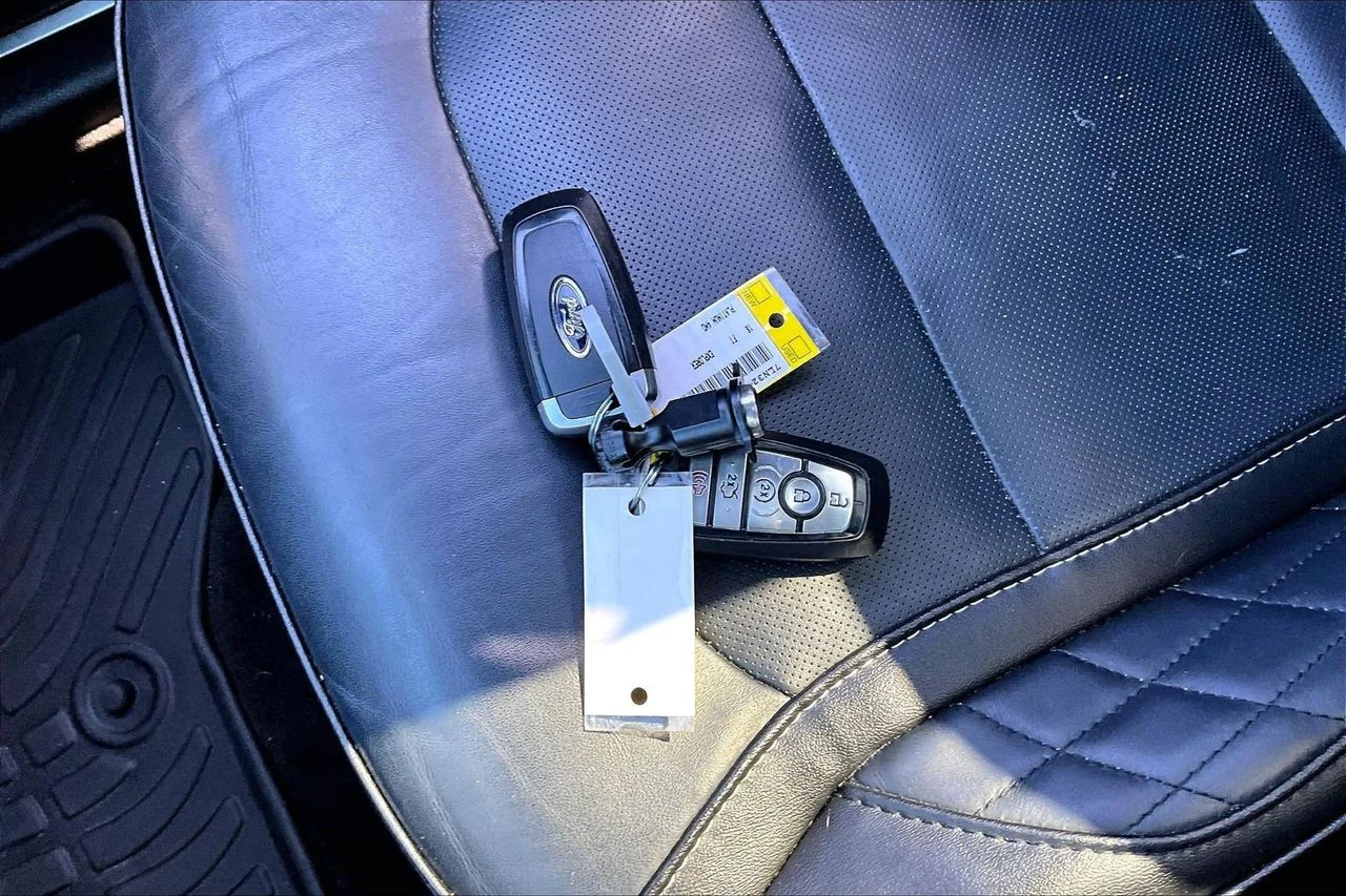 Certified Used 2018 Gray Ford Platinum image 33