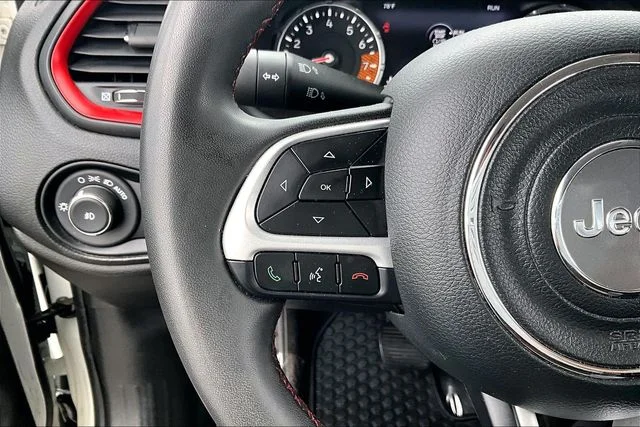 Used 2023 White Jeep Trailhawk image 10