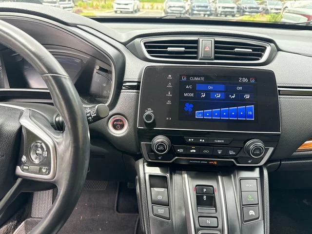 Used 2020 Silver Honda EX-L image 19