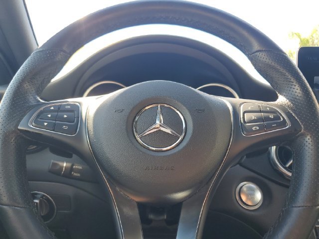 Used 2019  Mercedes-Benz GLA 250 image 13