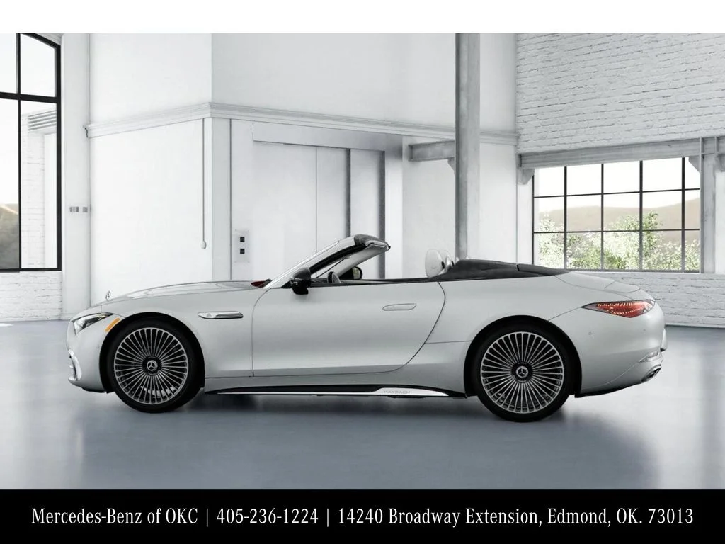 New 2026 MANUFAKTUR moonlight white magno (White Ambiance) Mercedes-Benz Maybach SL 680 image 33
