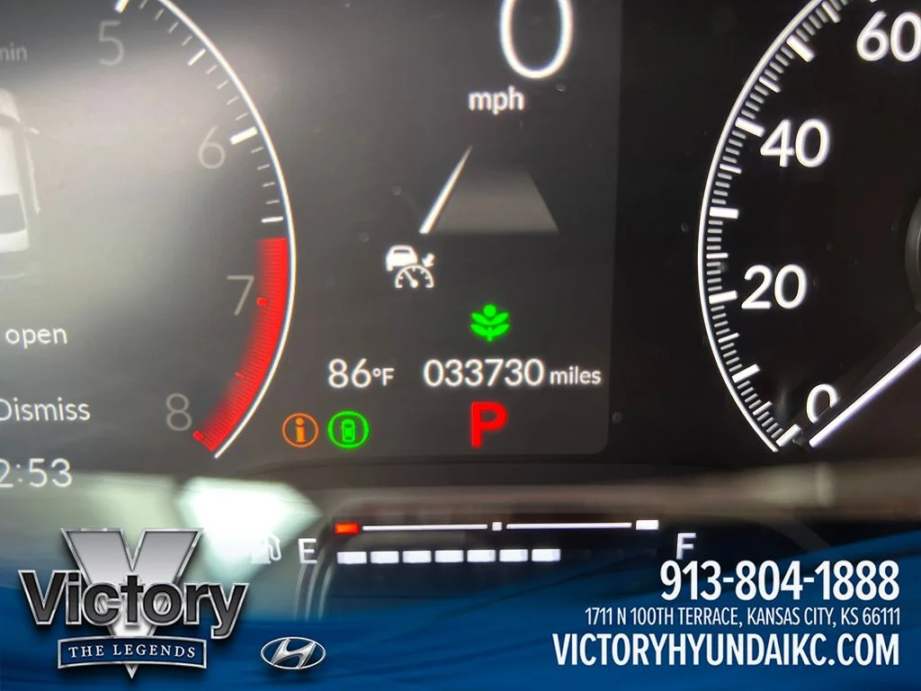 Used 2025  Honda LX image 16