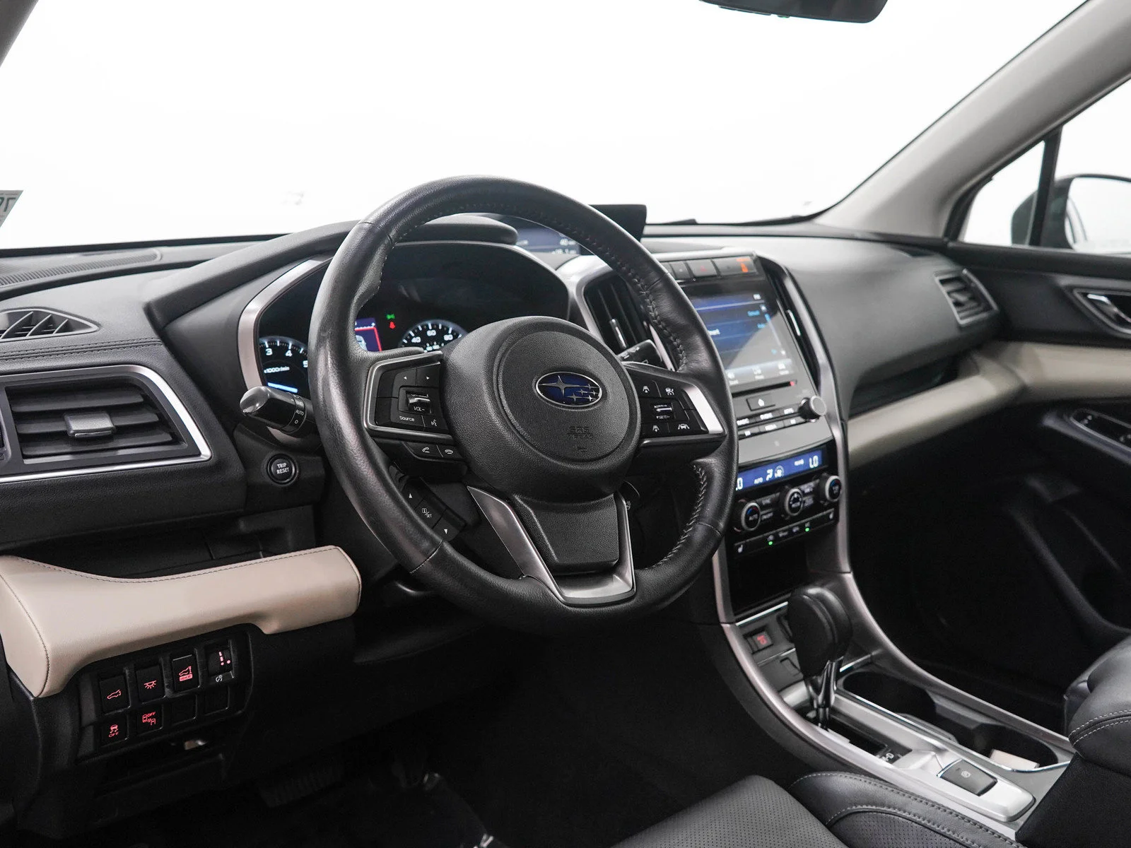 Used 2020 Magnetite Gray Metallic Subaru Limited image 29