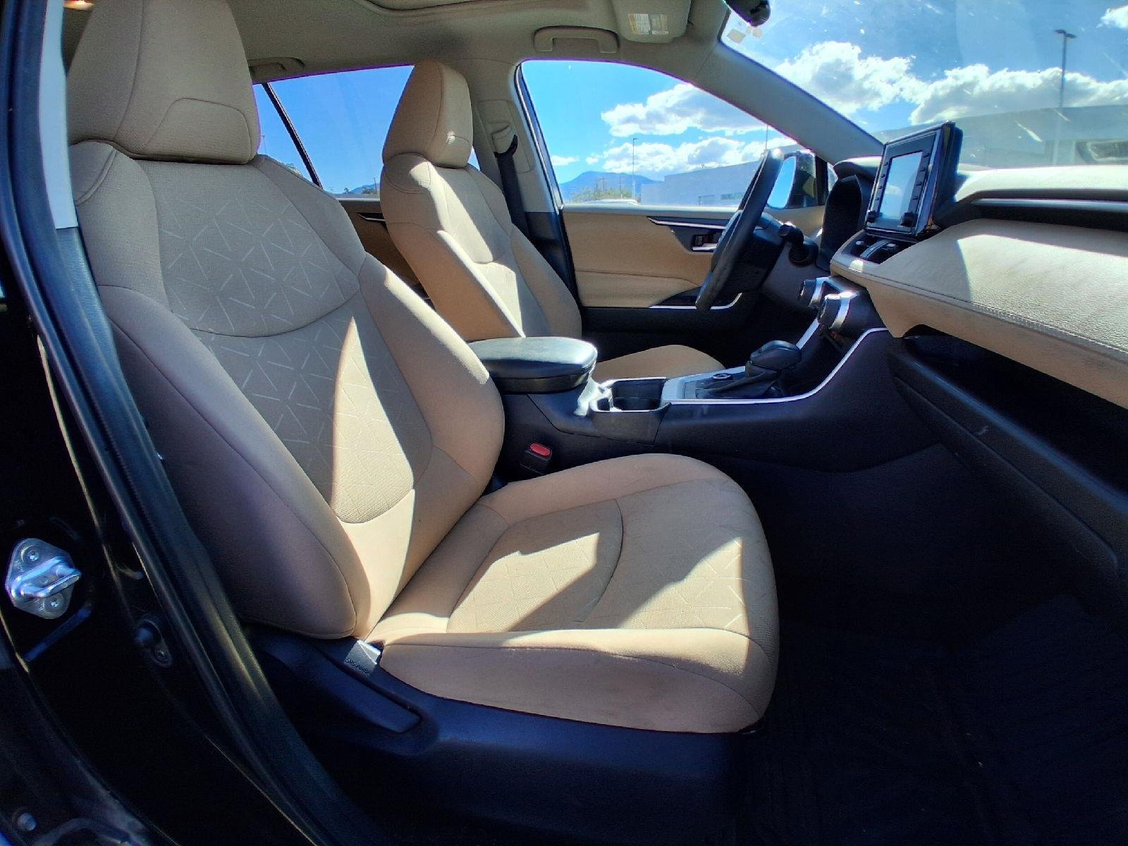 Used 2021 Midnight Black Metallic Toyota XLE image 27