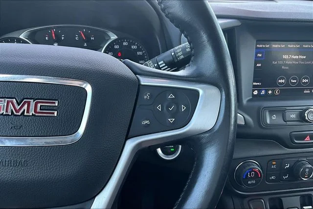 Used 2021 White GMC SLE image 12