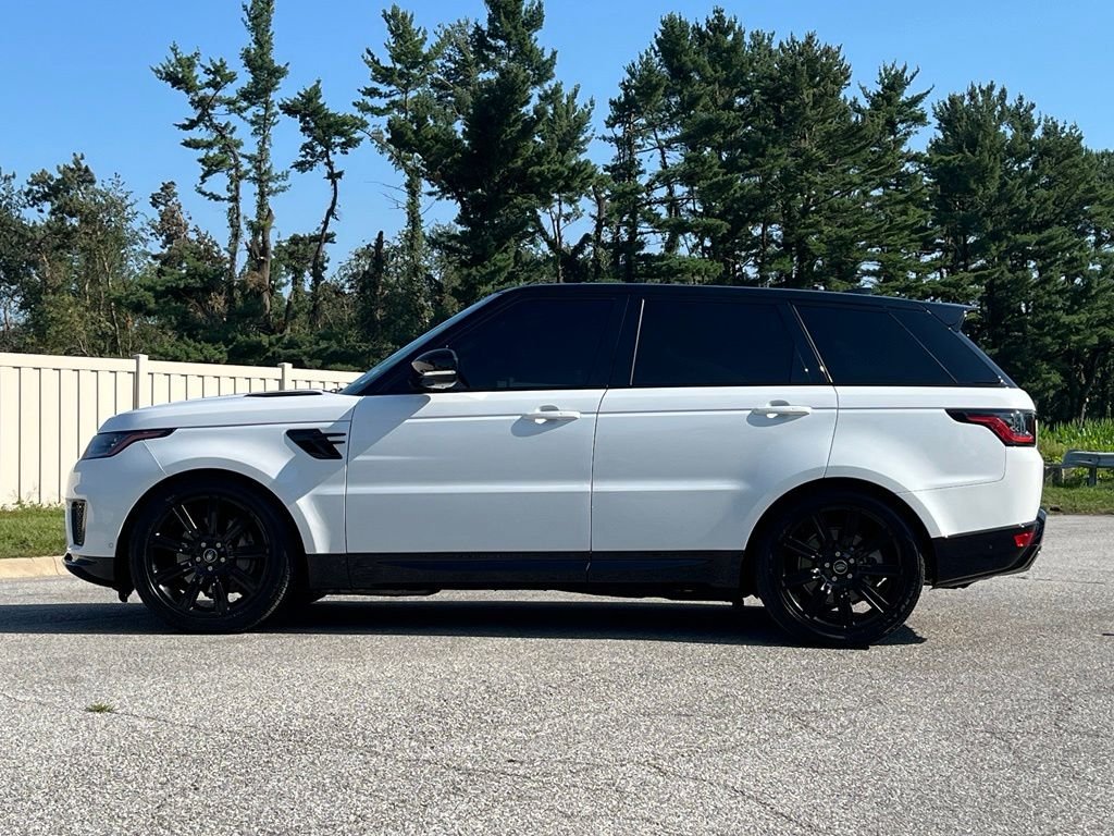 Used 2022 White Land Rover HSE Silver Edition image 4