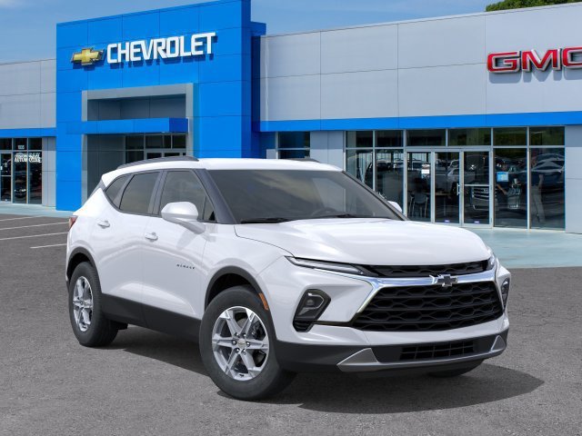 New 2026 Summit White Chevrolet 2LT image 7