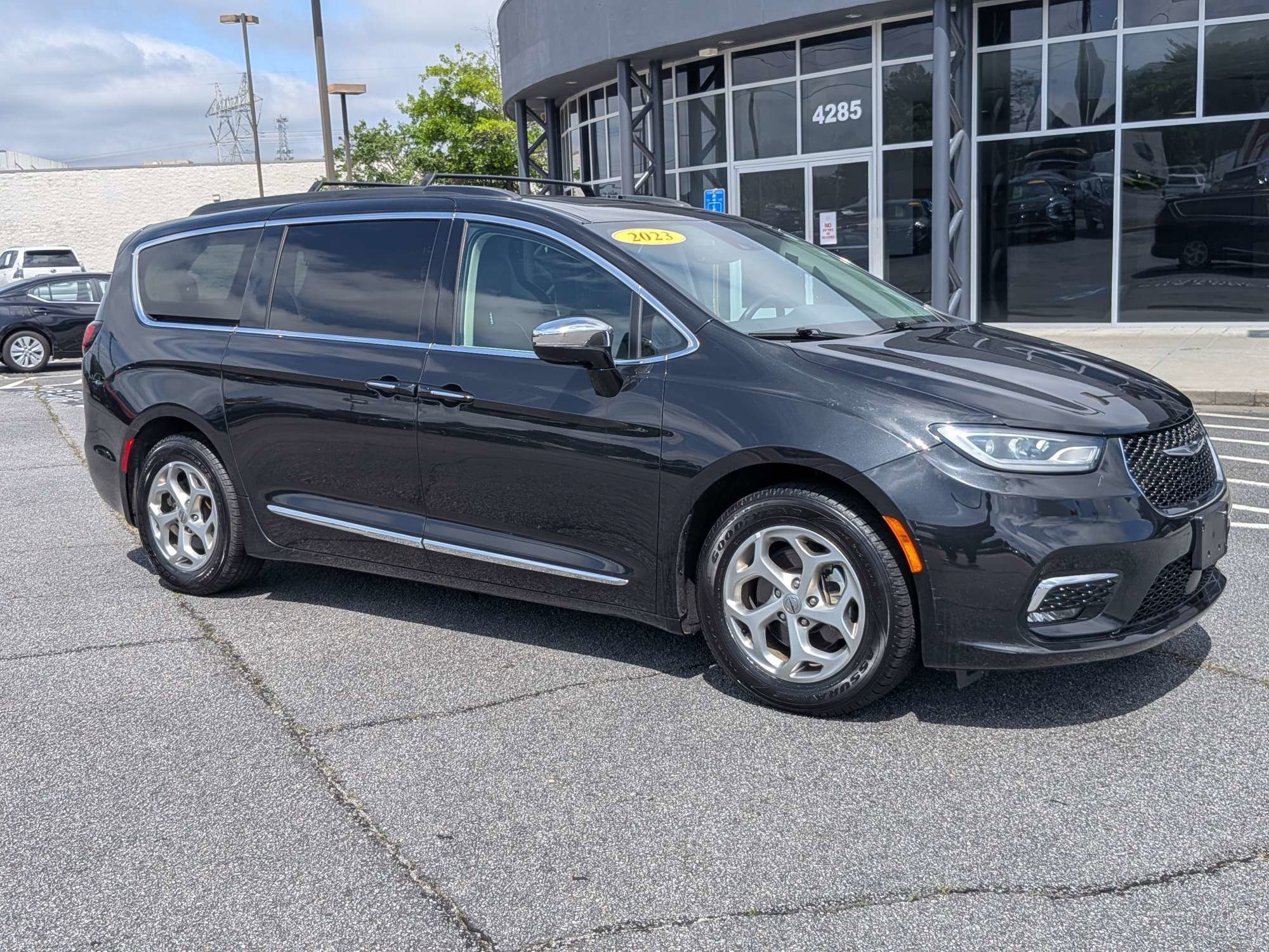 Used 2023 Black Chrysler Limited image 1