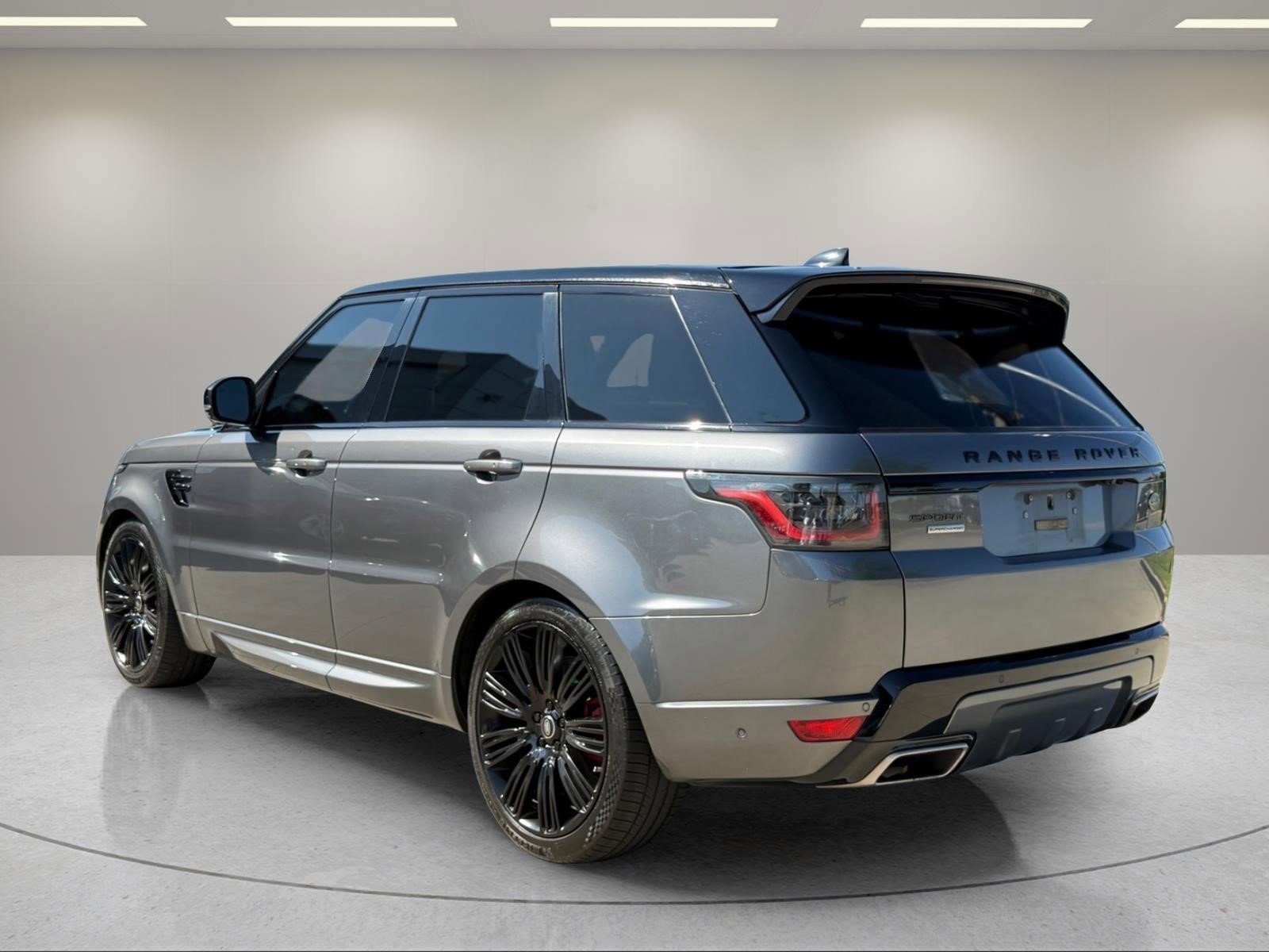 Used 2019  Land Rover Dynamic image 7