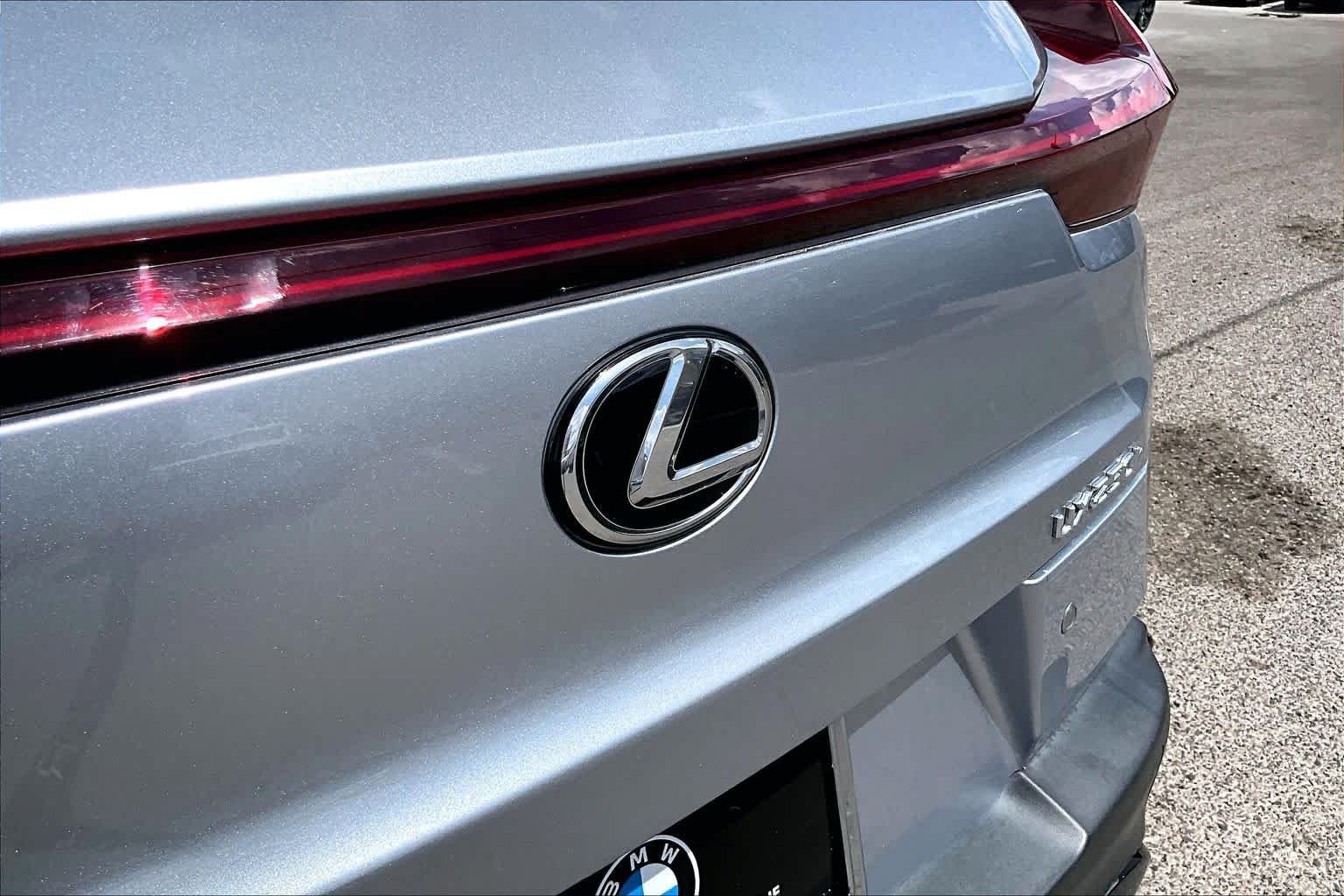 Used 2023 Iridium with Obsidian Roof Lexus F SPORT Handling image 30