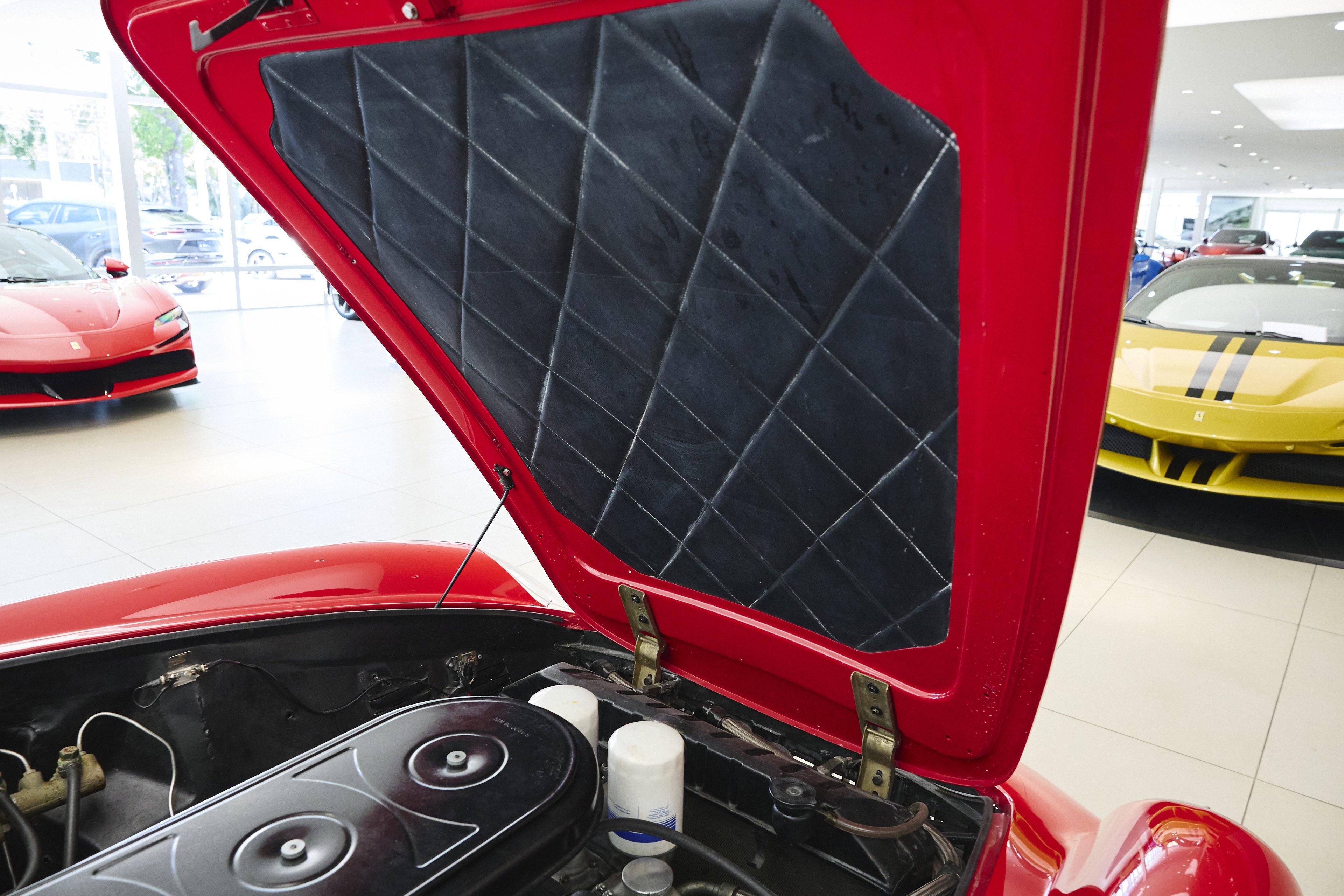 Used 1967 Rosso Ferrari  image 19