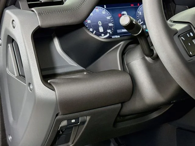 New 2026 Fuji White Land Rover S image 10