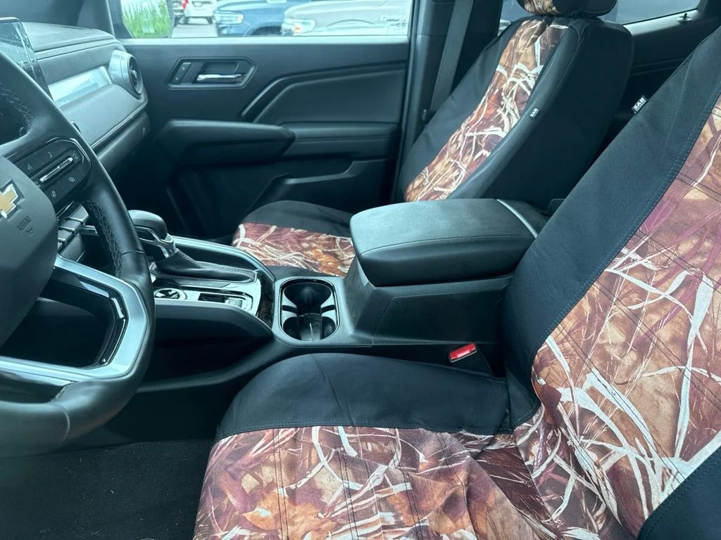 Used 2025 Gray Chevrolet LT image 23