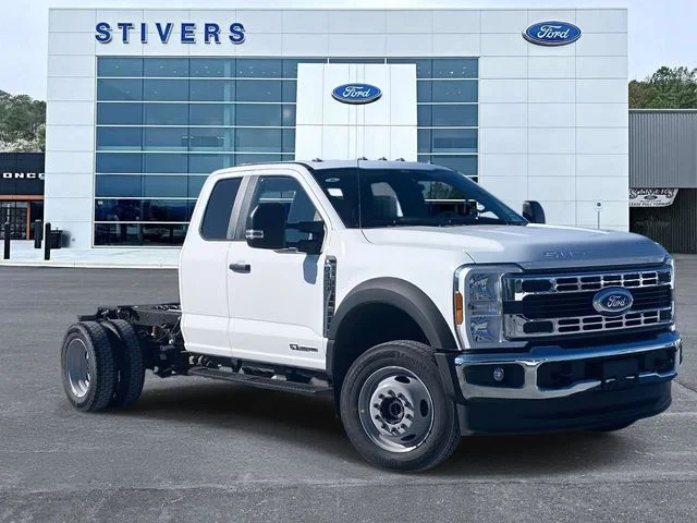 2026 Ford F-450 XL 4x4 SuperCab 168-In DRW's photo