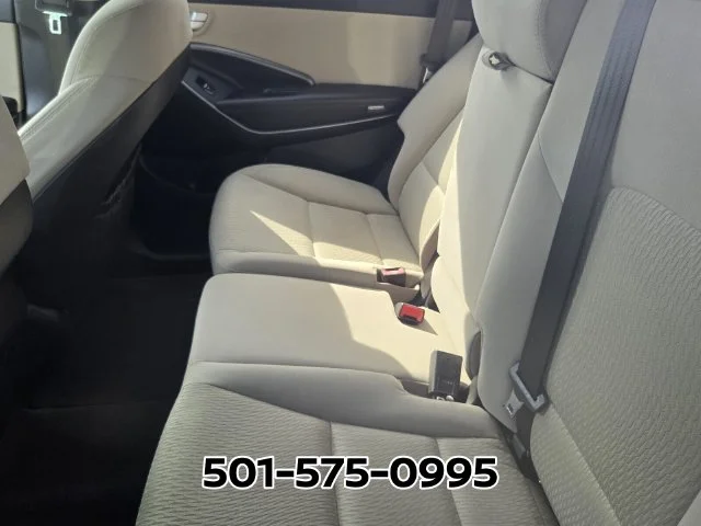 Used 2018 Blue Hyundai SE image 9