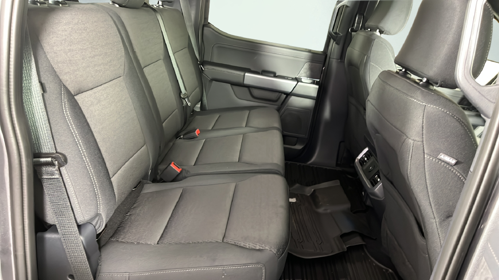 New 2026 Carbonized Gray Metallic Ford XLT image 15