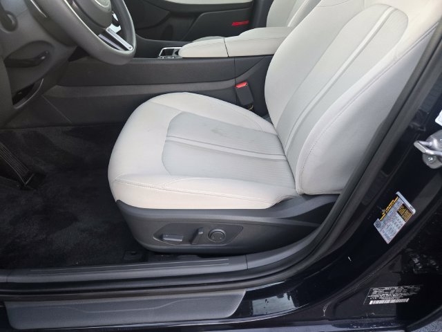 Used 2025 Blue Hyundai SEL image 16