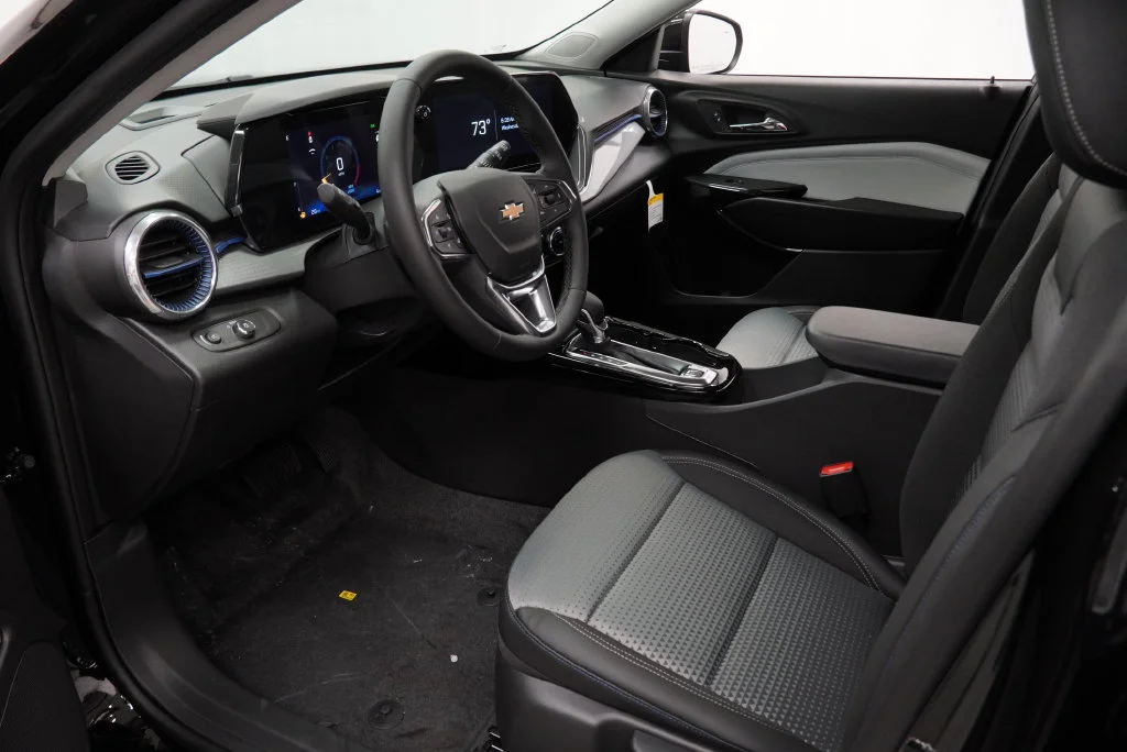 New 2026 Mosaic Black Metallic Chevrolet LT image 11