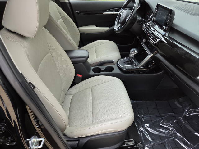 Used 2021 Black Kia EX image 12