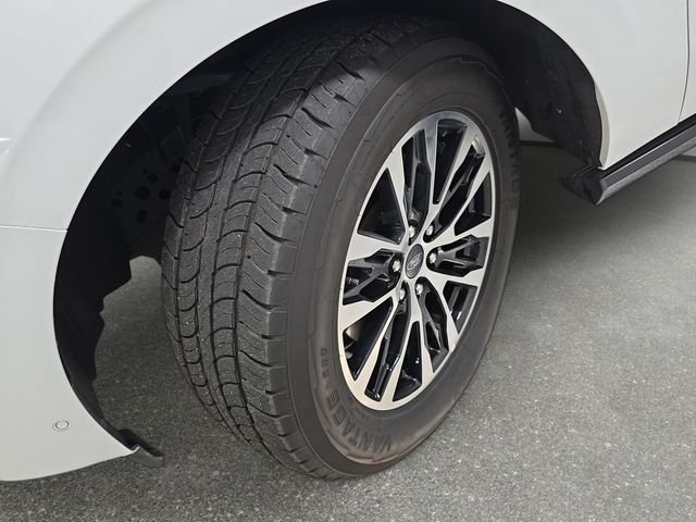 Used 2025 White Ford Platinum image 29