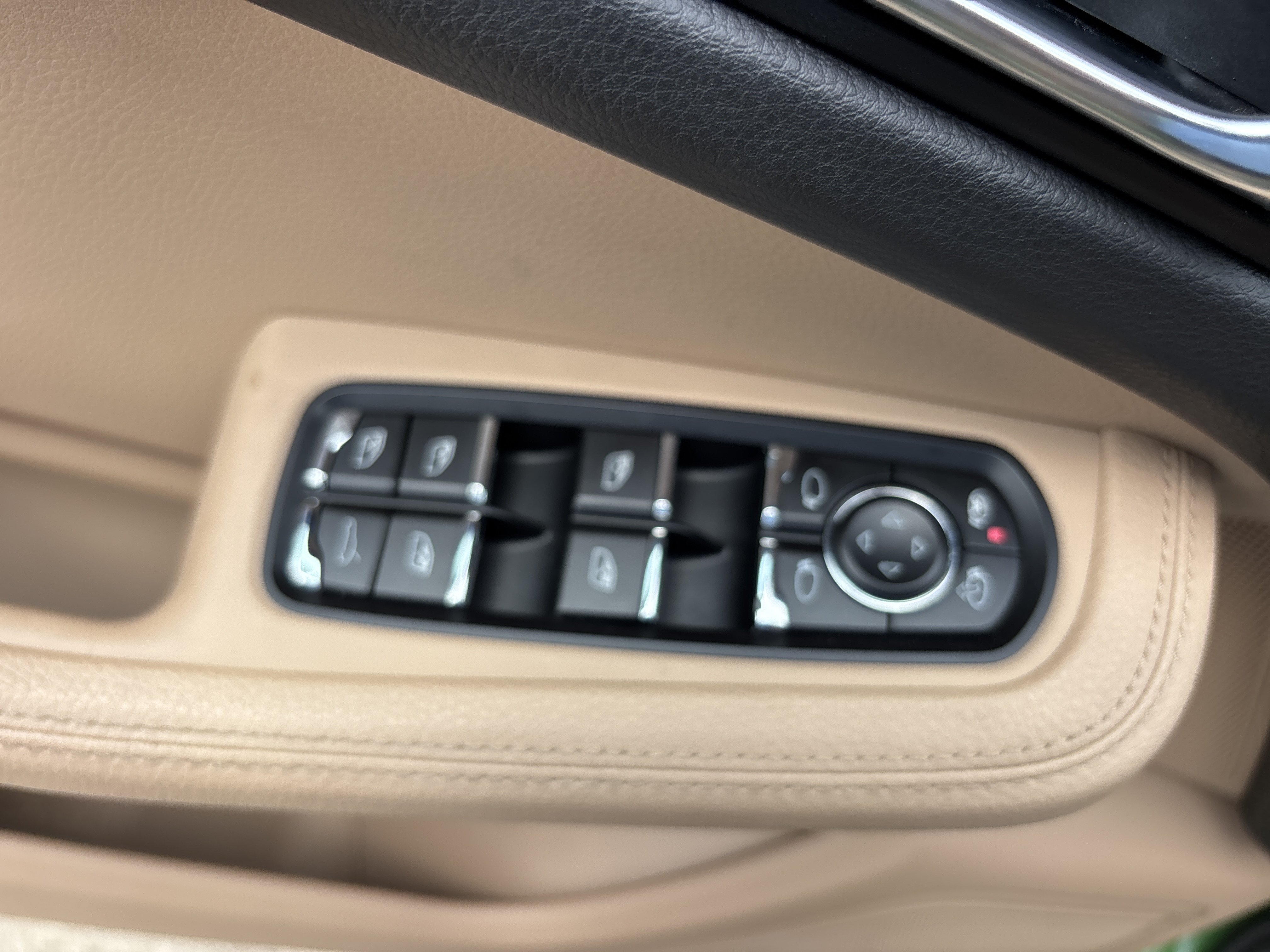 Used 2021 Mamba Green Metallic Porsche S AWD image 21