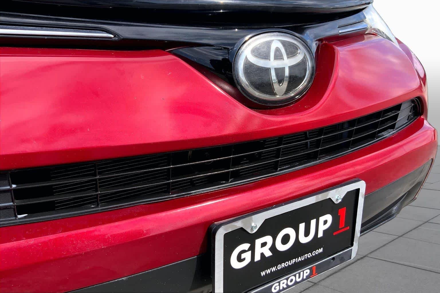 Used 2018 Ruby Flare Pearl Toyota LE image 29