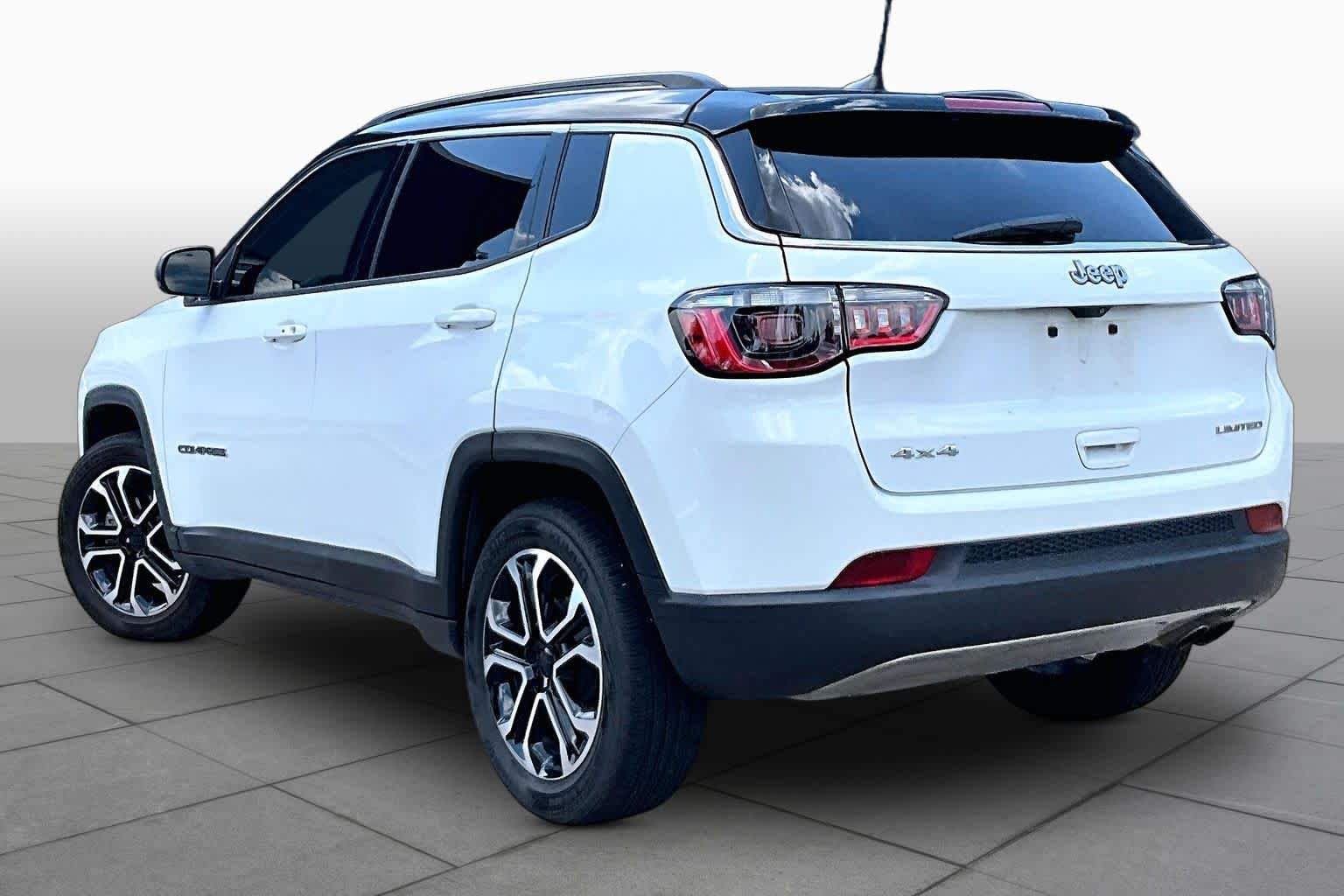Used 2022 Bright White Clearcoat Jeep Limited image 11