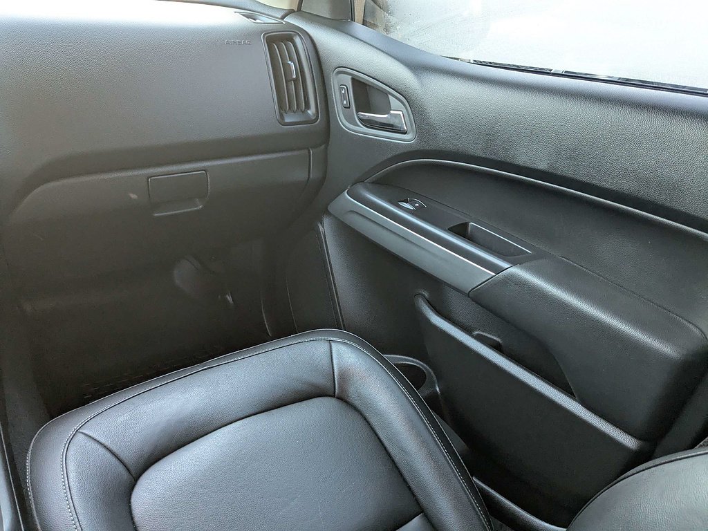 Used 2022 Black Chevrolet ZR2 image 18