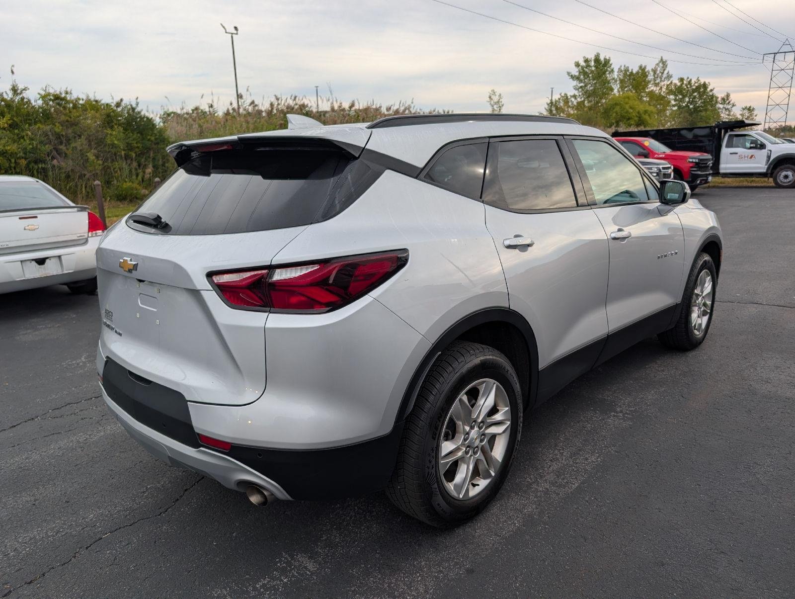 Used 2021 Silver Ice Metallic Chevrolet LT image 7