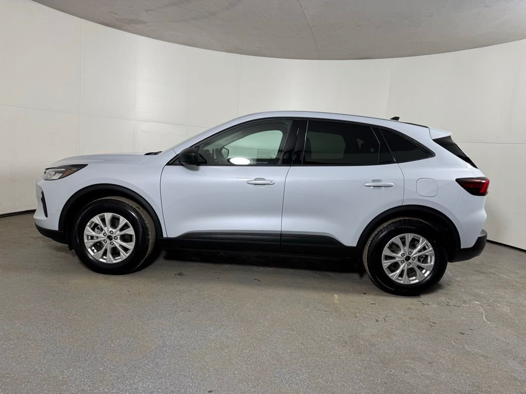 Used 2025 Space Silver Metallic Ford Active image 10