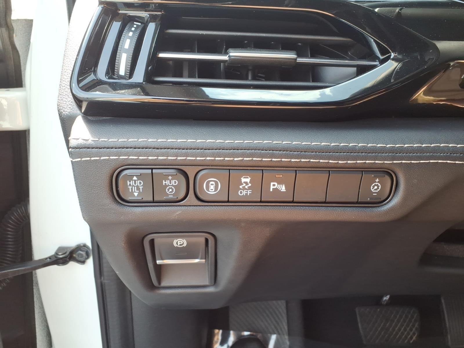 Used 2022 Platinum White Pearl Acura w/Advance Package image 9