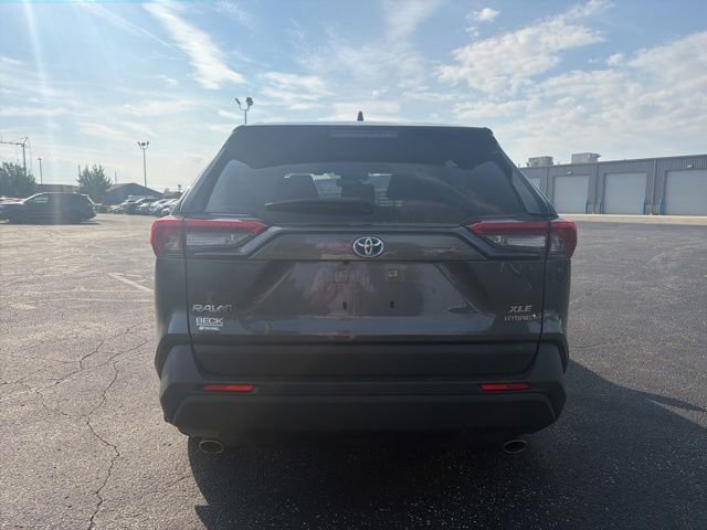 Certified Used 2022 Magnetic Gray Metallic Toyota XLE image 4