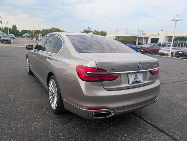 2018 BMW 7 Series 750i - Photo 2