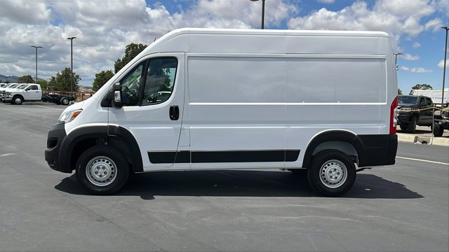 New 2026 Bright White Clearcoat RAM Tradesman image 6