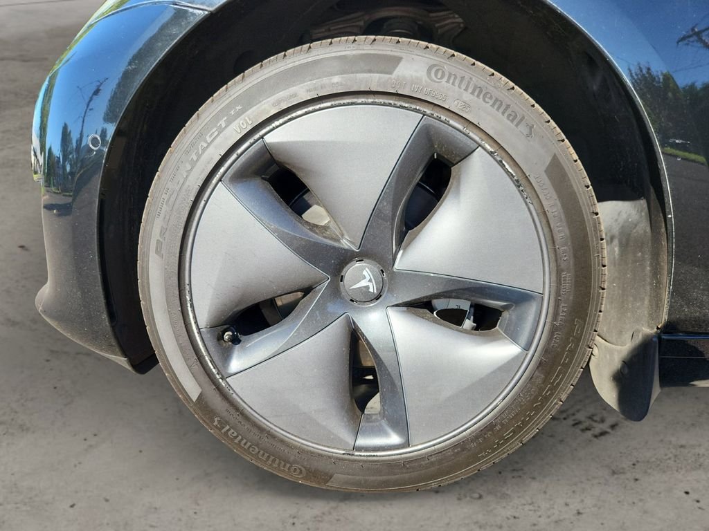 Used 2018 Black Tesla Long Range image 6
