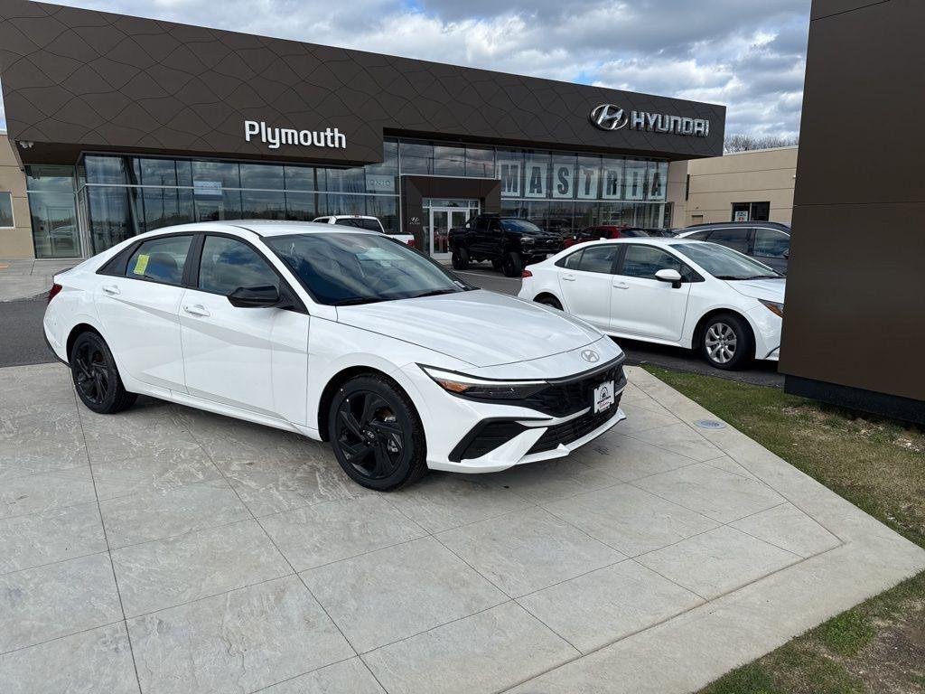 2026 Hyundai Elantra 2.0 SEL Sport IVT's photo