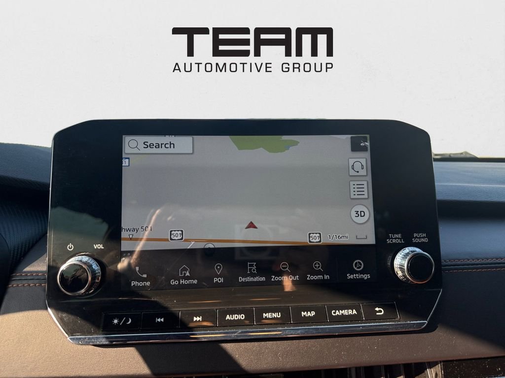 Used 2023  Mitsubishi SEL image 12