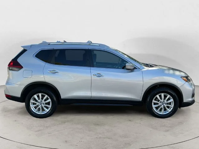 Used 2018 Silver Nissan SV image 4