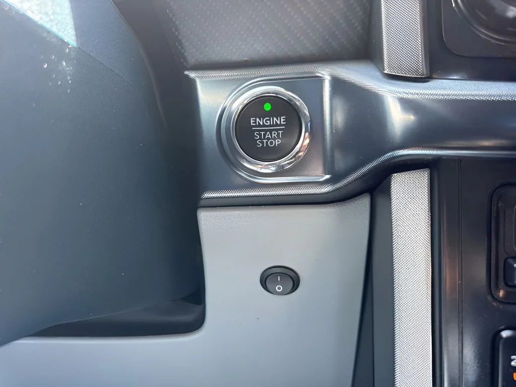 Used 2022 Blue Ford Limited image 15