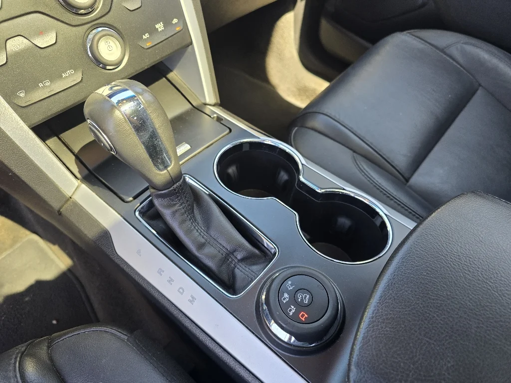 Used 2015 Magnetic Metallic Ford XLT image 19