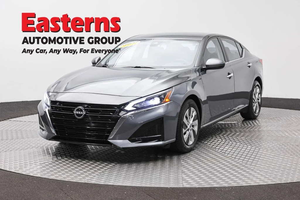 Used 2023 Gray Nissan 2.5 S image 1