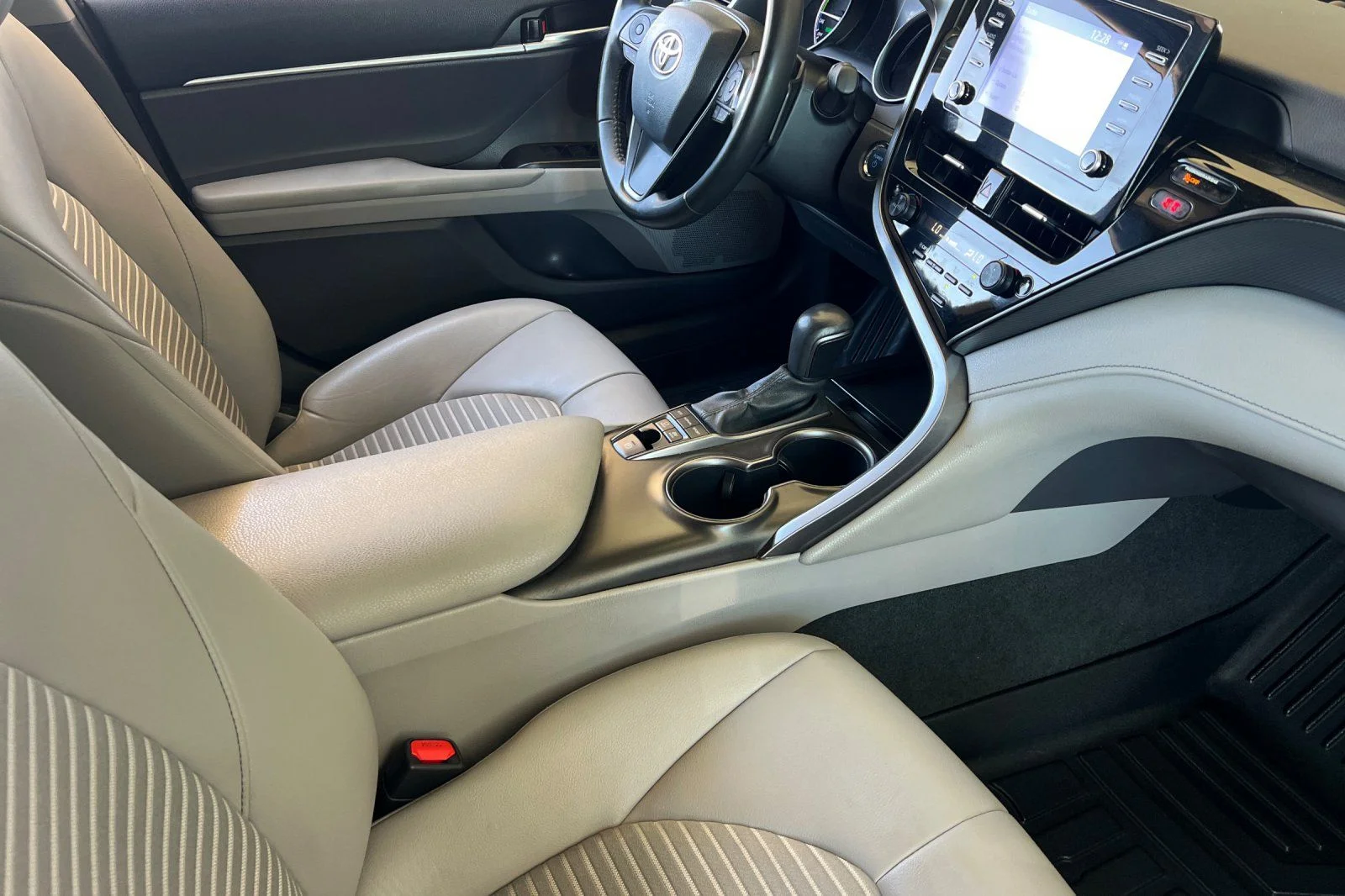Used 2023 Gray Toyota SE image 15