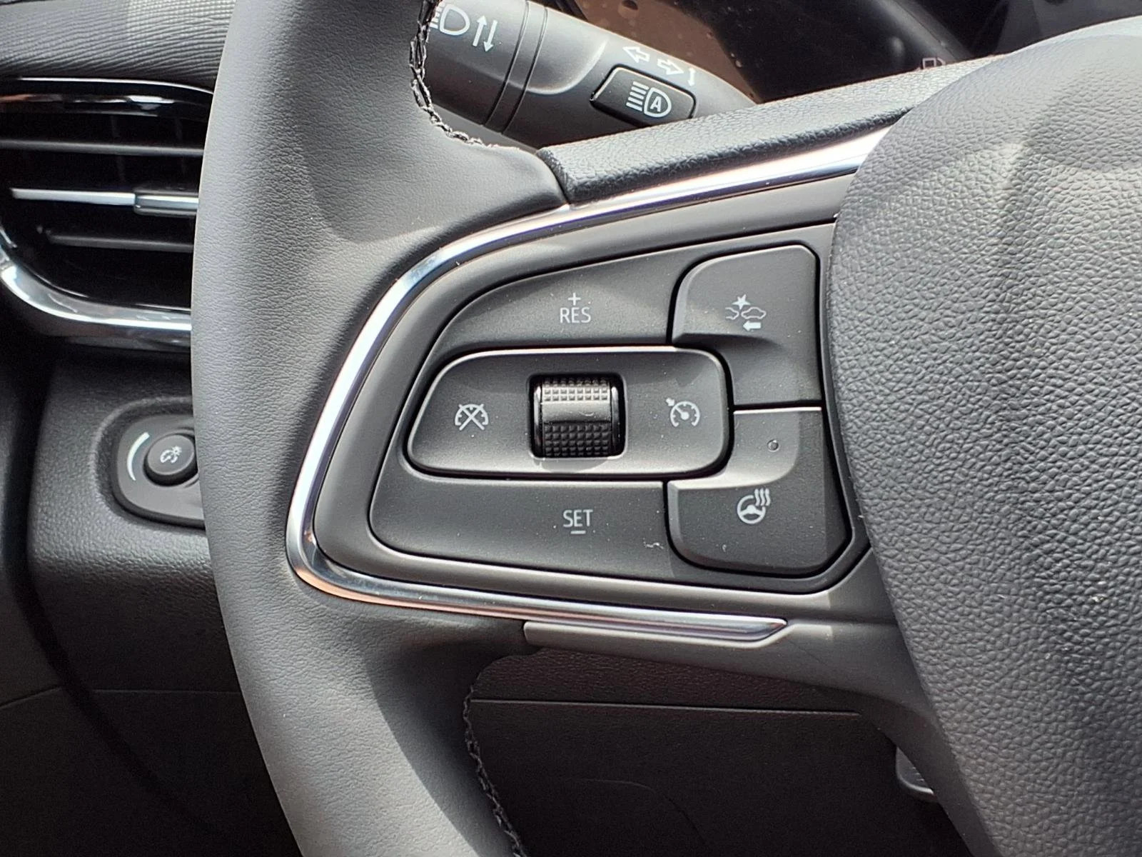 2026 Buick Envista Sport Touring - Photo 8